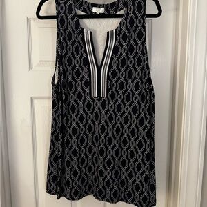 Crown & Ivy Navy and White Tank